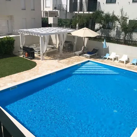 דירה Divine Dalmatia 2 *